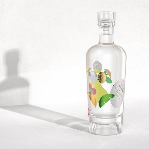 Estal bottle, DA Clarior is selected for Anagrama’s creation